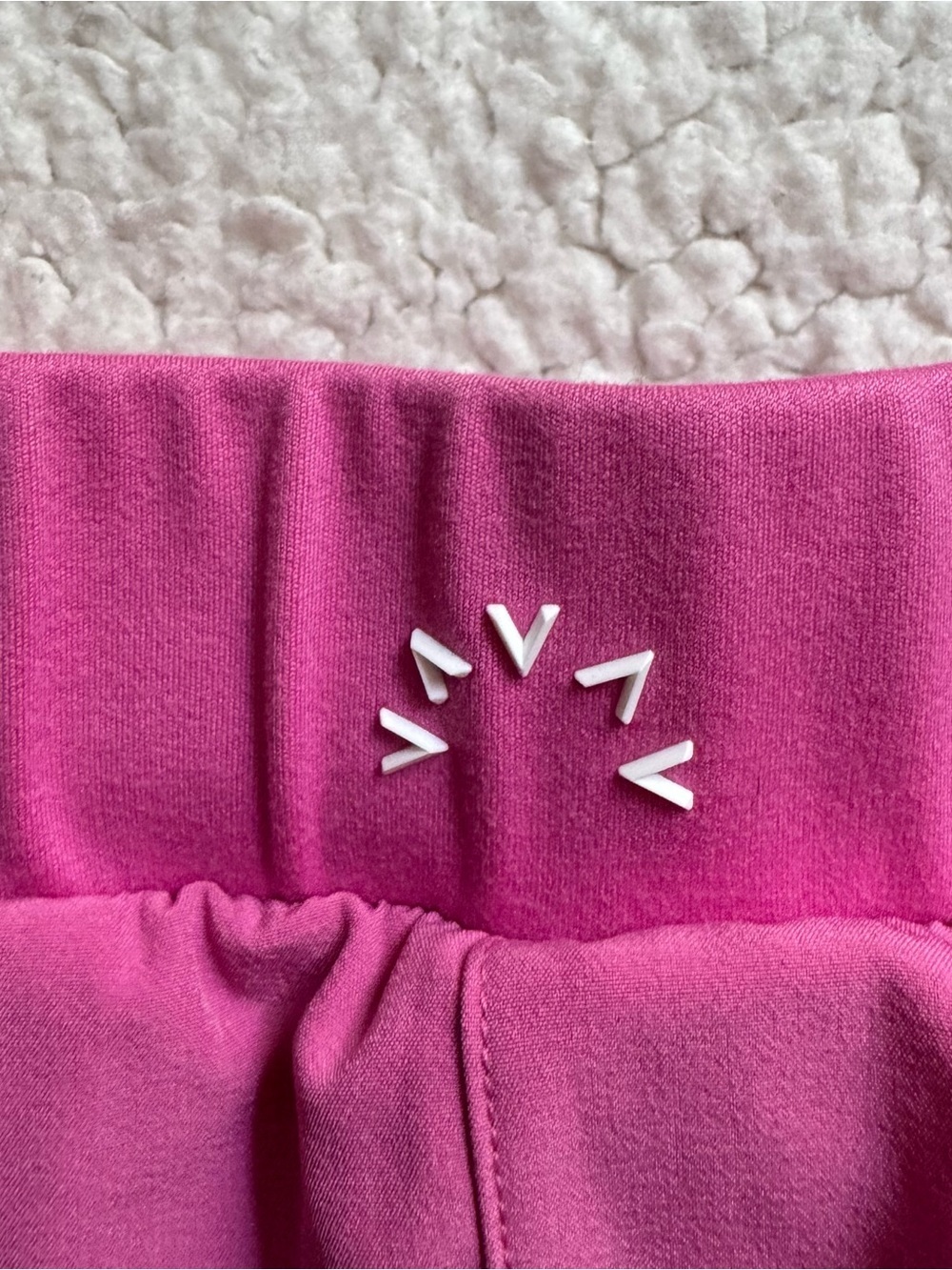VARLEY Chase Mid Rise Tennis Skirt Skort Pink White Size Small - Picture 6 of 10